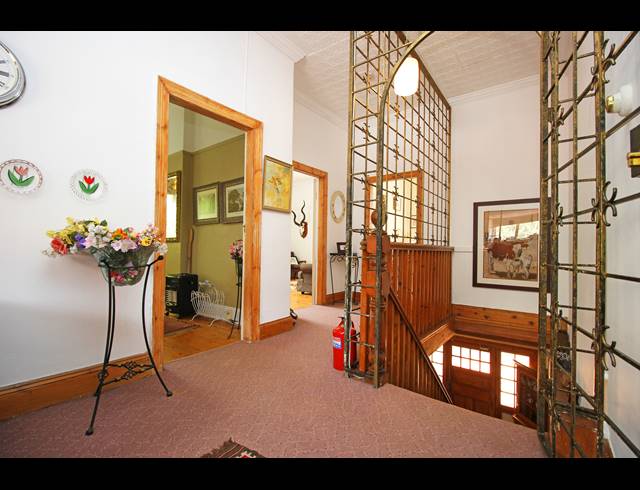 4 BEDROOM HOUSE FOR SALE IN HOUGHTON ESTATE
